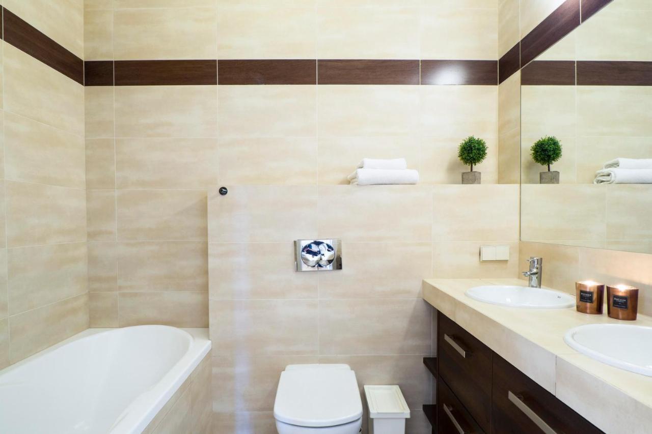 Prestige Apartment - Elegant & Quiet Stay 3 Rooms 90M2 - As Home Apartamenty Rynek 508 Wroclaw Dış mekan fotoğraf